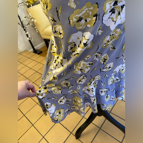 NWOT MERMAID DRESS GRAY FLOWER DESIGN - Picture 6 of 12